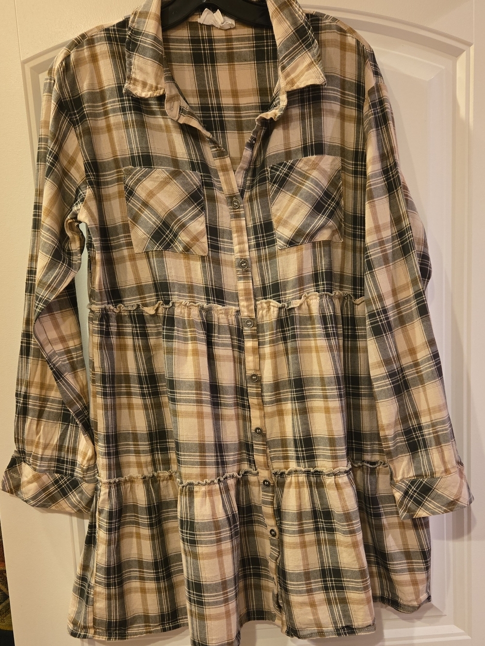 Heyson Plaid Tiered Button-Front Women's Dress in Beige and Olive